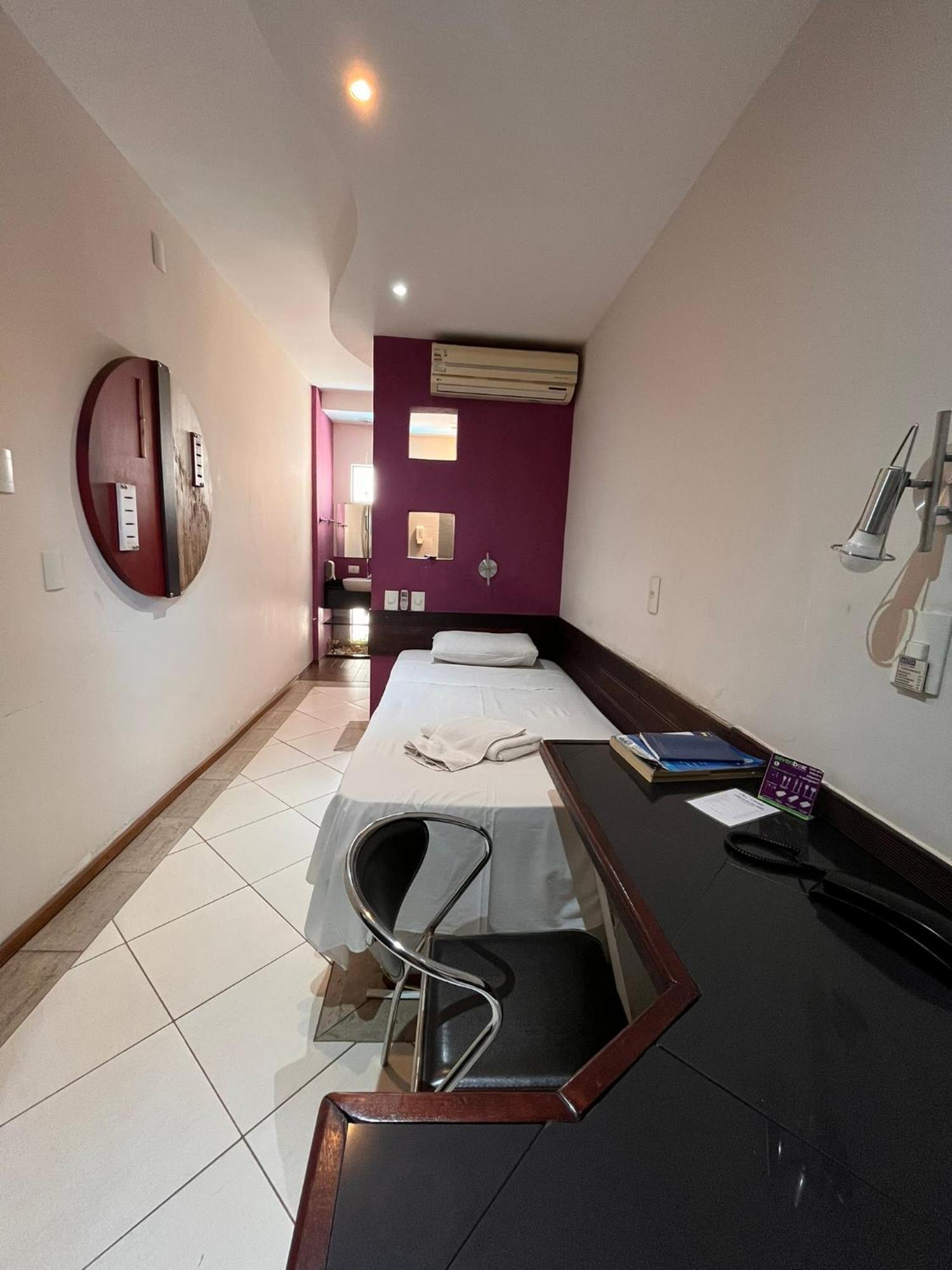 Nacoes Plaza Hotel