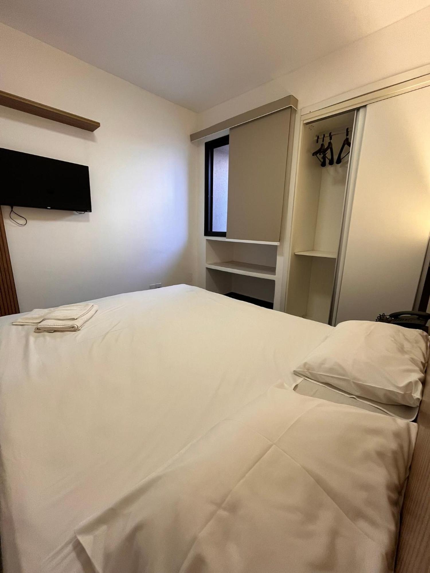 Nacoes Plaza Hotel